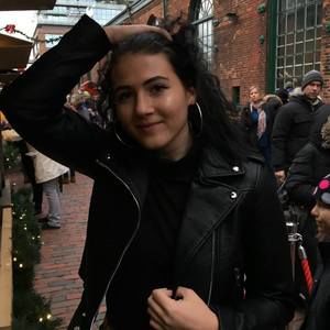 Meet your Posher, Briana